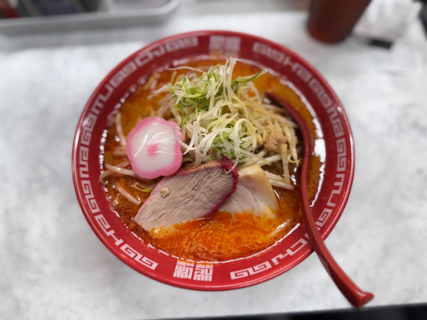 「辛味噌ラーメン(サッポロ風縮れ麺)1070円」@MISO HANAMICHI 本店の写真