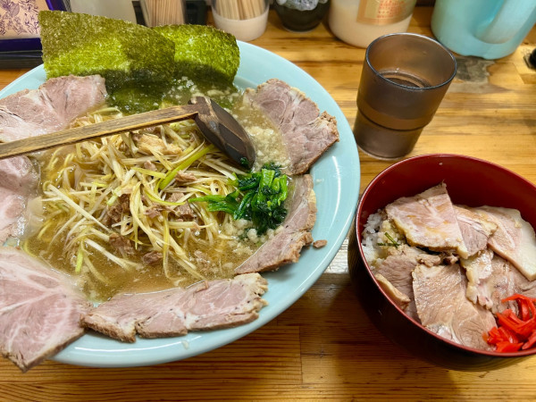 「ネギチャーシューメン＋チャーシュー丼」@ラーメンショップ 椿 上彦川戸店の写真