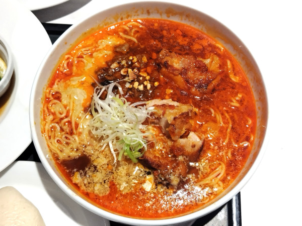 「担々麺Neo分離の魔力 際立つスパイス」@デニーズ 高円寺駅前店の写真