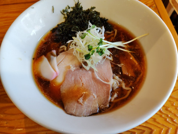 「期間限定冷し煮干しラーメン」@麺や魁星 宇都宮店の写真
