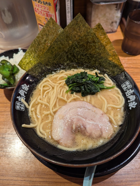 「家系ラーメン」@横浜家系ラーメン 横浜道 蒲田店の写真