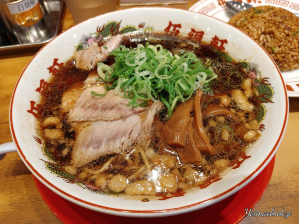 「黒ヤキメシ定食（1,050円）」@東京背脂黒醤油ラーメン 伍福軒 大宮店の写真