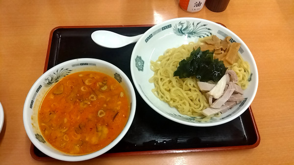 「ピリ辛豚骨つけ麺（６５０円）」@日高屋 鴨居南口店の写真