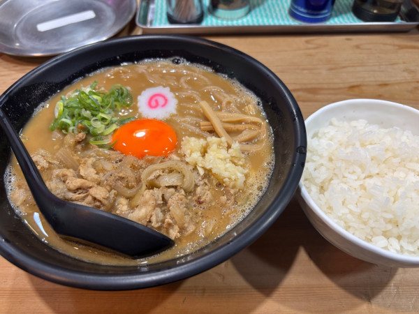 「肉玉そば」@肉玉そばおとど 新宿2丁目店の写真
