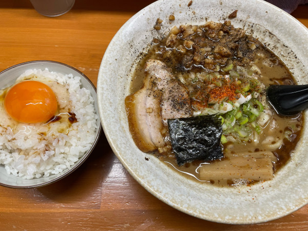 「DXラーメン」@自家製麺 福は内の写真