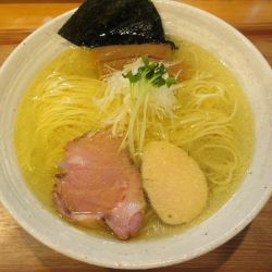 鶏塩らぁ麺（850円）