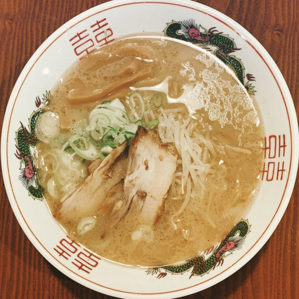 「とんこつラーメン」@豚吉 本店の写真