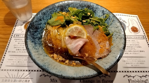 「冷やし鶏醤油そば_1050円」@MENDOKORO TOMO Premiumの写真