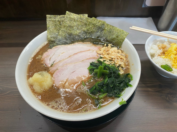 「チャーシューメン中」@家系ラーメン ゆくる家の写真