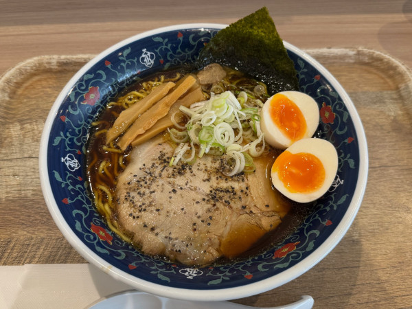 「松本ブラック中華そば　大盛　煮玉子トッピング」@凌駕IDEA イオンモール松本店の写真