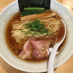 らぁ麺(醤油・780円)