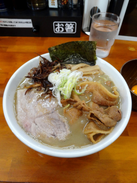 「マダイ不純＋ホッキ貝10kgの100SP　1200円 生卵」@一条流がんこラーメン金町の写真