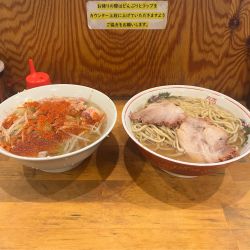 大ラーメン 1000円 麺増し 100円 ニンニク 脂