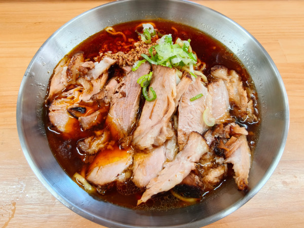 「激辛チャーシュー麺」@王子金麦ラーメンの写真