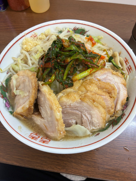 「小ぶた 1120円+ニラキムチ120円」@ラーメン二郎 横浜関内店の写真