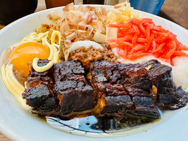 「【限定】ワンタンチャーシューまぜそば変更【1800円】」@手打ち 陰日向の写真