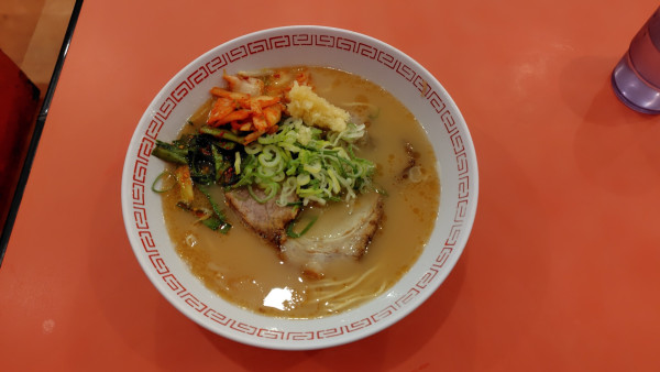 「ラーメン800円」@金龍ラーメン 難波千日前店の写真