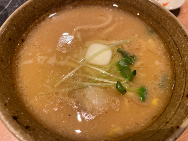「〆の味噌バターコーンラーメン：759円」@北の味紀行と地酒 北海道 池袋西口店の写真