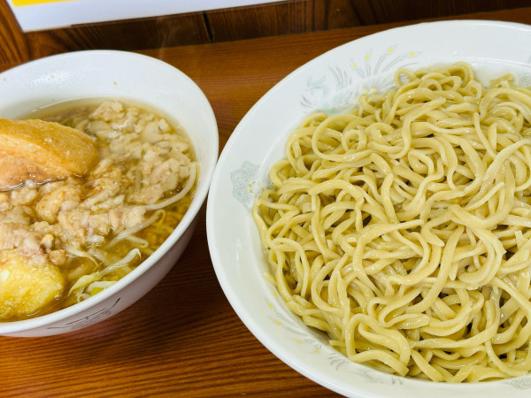 「大ラーメン(ブタ1枚入り) 1,100円 つけ麺 100円」@ラーメン二郎 亀戸店の写真