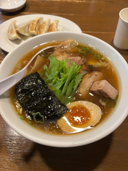 「和風だし醤油あぶりチャーシュー麺　中」@Dragon Noodle's ドラゴンラーメンの写真