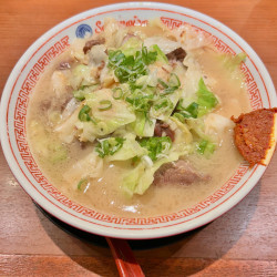 ラーメン（850円）＋特製スタミナラーメン（1200円）※ただしレセプションに付き無料