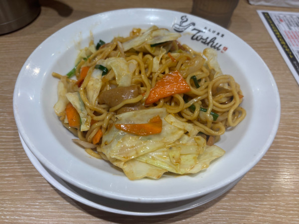 「牛もつと野菜の焼きラーメン」@れんげ食堂 Toshu 二子新地店の写真