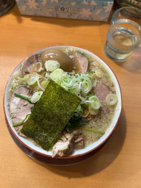 「昔ながらの中華そば+味玉+ねぎ+麻婆丼小 2000円」@ラーメン くにおの写真