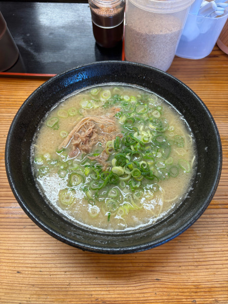 「ラーメン」@五号線沿いの元祖長浜ラーメンの写真