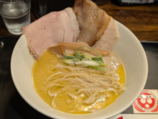 「コラボ限定貝塩鶏白湯ラーメン」@中華蕎麦しげ田の写真