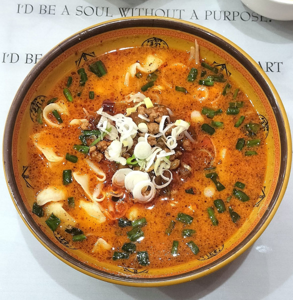 「麻辣刀削麺 880円」@中華料理 華龍 安城店の写真