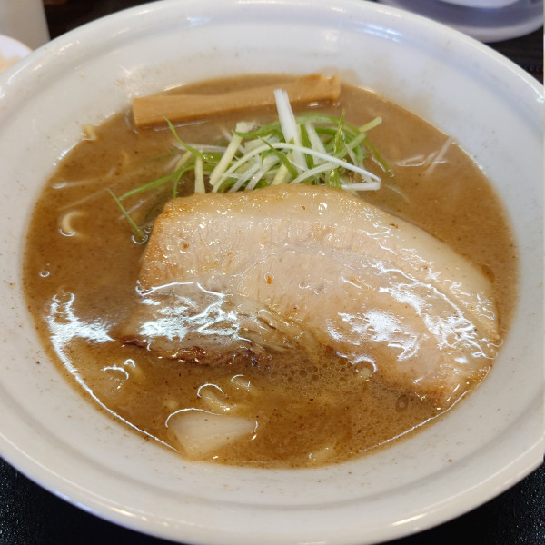 「濃厚醤油」@らーめん・ぎょうざ ばかあたりの写真