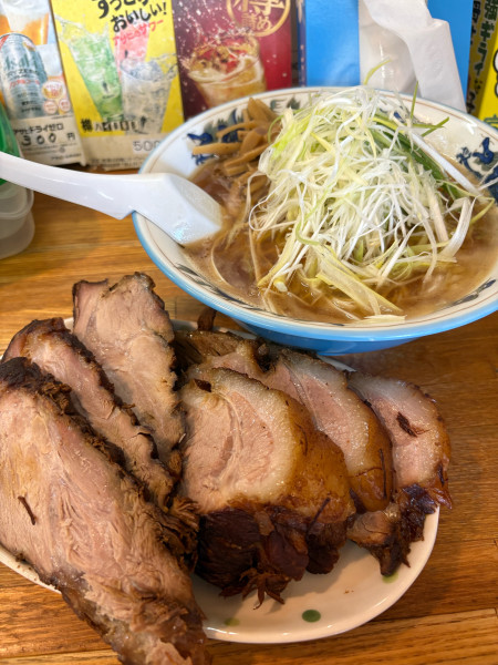 「ネギチャーシュー　1350円」@ラーメンハウス 東寺町店の写真