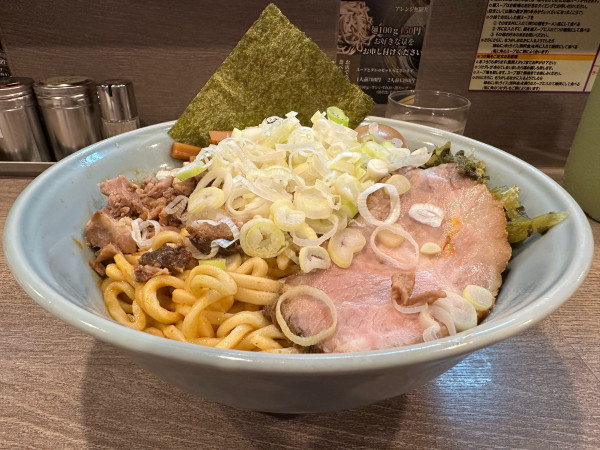 「坦々まぜそば」@兎に角 松戸店の写真