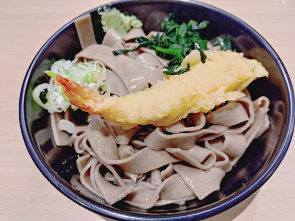 「海老天（極幅そば・冷・大盛無料）　６３０円」@吉そば 日本橋店の写真