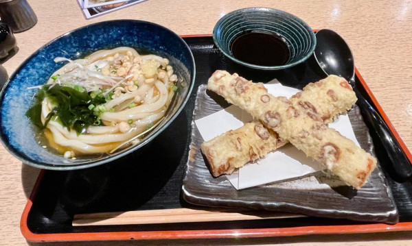 「☆かけうどん冷とちくわ天☆」@香川うどん634の写真