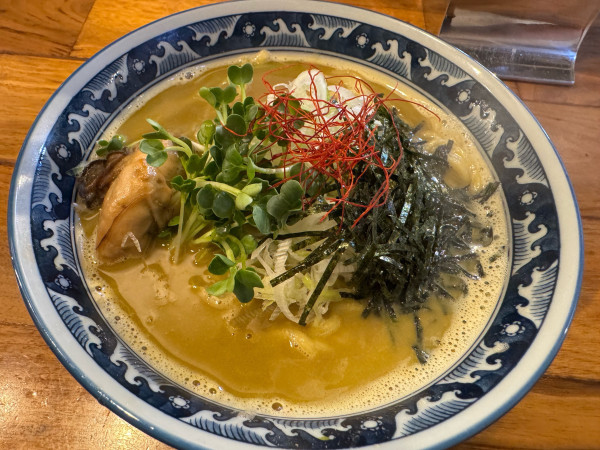 「牡蠣 らぁ麺　950」@麺や佐市の写真