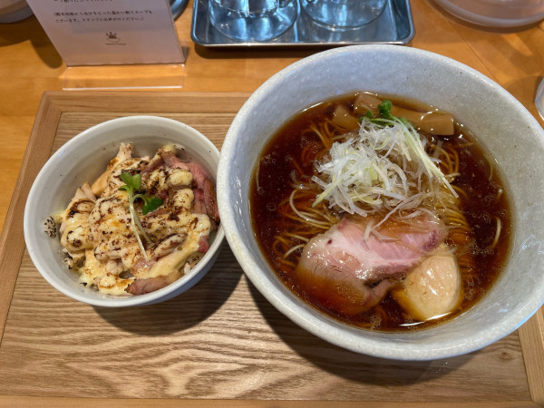 「鶏醤油らぁ麺」@Hamano Comugiの写真