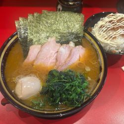 特製ラーメン1260円 中盛100円 ライス大180円