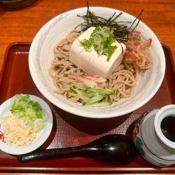 蝦夷前そばと豚丼 北堂 新千歳空港店の画像