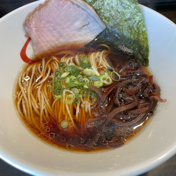 「朝ラーメン 醤油 600円」@燵家製麺の写真