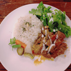 243 IN THE DININGの画像