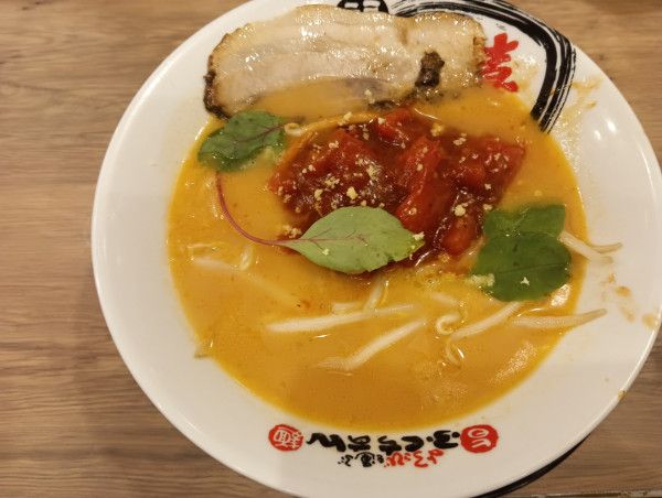 「【夏限定】とまとらーめん（￥1,020）」@ラーメン ふくちあん イオンモール北大路店の写真