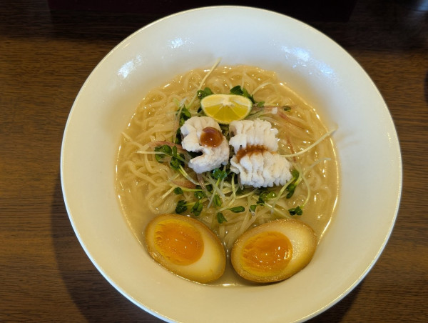 「限定冷やし鱧白湯そば」@中華そば 1011の写真