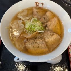 喜多方わんたんらーめん　1080円