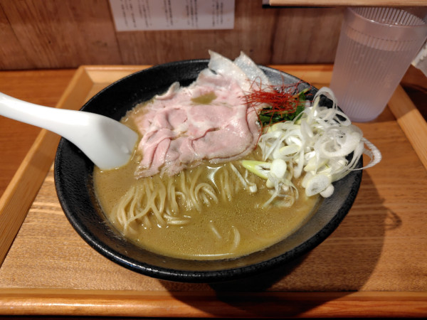 「濃厚牡蠣蕎麦¥1500」@麺処 にぼし香 菊名店の写真