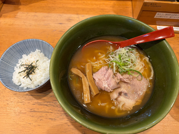 「焼きあご塩らー麺+お茶漬け」@焼きあご塩らー麺 たかはし 銀座店の写真