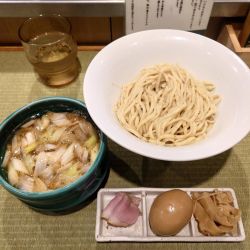 鴨汁つけそば（上、麺少なめ、1500円）