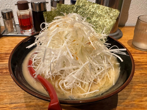「ネギラーメン」@横浜家系ラーメン 大館家の写真
