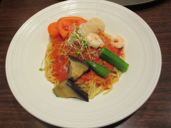 「【限定】海鮮の冷やしトマト麺（989円）」@バーミヤン 三鷹駅南口店の写真