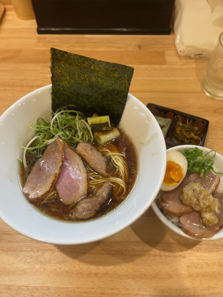 「京鴨そば しょう油（1100円）」@麺屋 鴨のち牛の写真